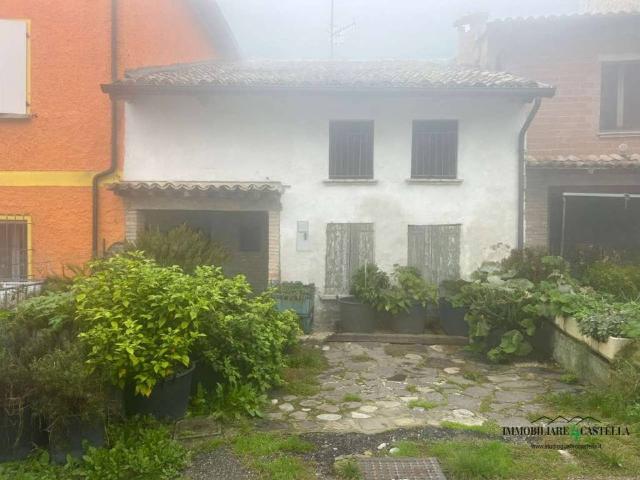 Villa Indipendente in vendita a Colline Matildiche, Re