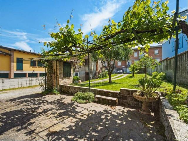Villa Indipendente in vendita a Colline Matildiche, Re