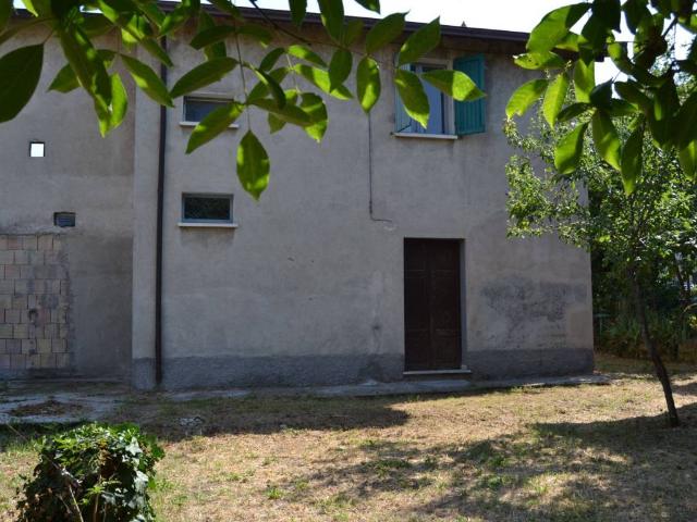 Villa Indipendente in vendita a Colline Matildiche, Re