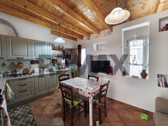 Villa Indipendente in vendita a Quiliano, Liguria