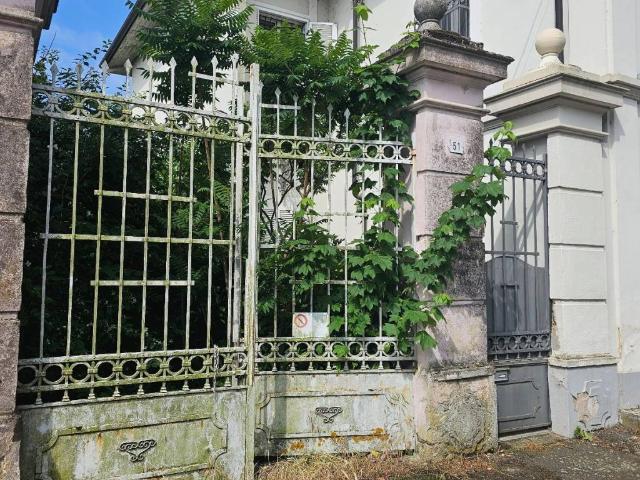 Villa Indipendente in vendita a Piemonte, Vercelli