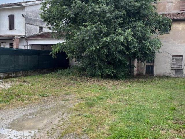 Villa Indipendente in vendita a Quistello
