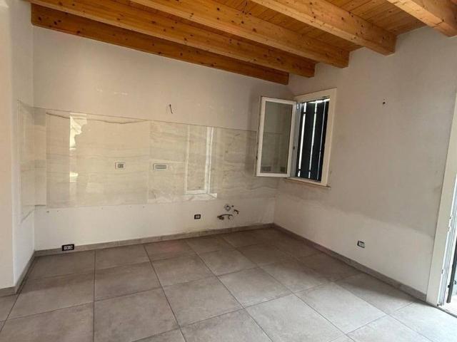 Villa Indipendente in vendita a Quistello, Lombardia