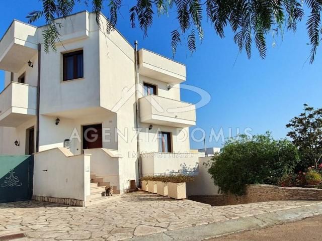 Villa Indipendente in vendita a Puglia, Lecce