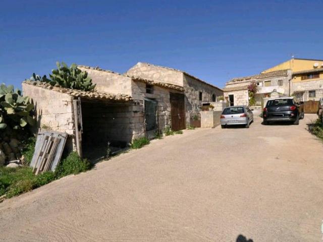Villa Indipendente in vendita a Gilestra, Ragusa