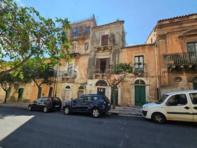 Villa Indipendente in vendita a Cappuccini, Ragusa