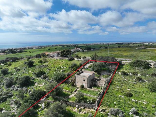 Villa Indipendente in vendita a Castellana Nuova, Ragusa