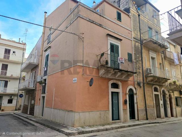 Villa Indipendente in vendita a Cappuccini, Ragusa