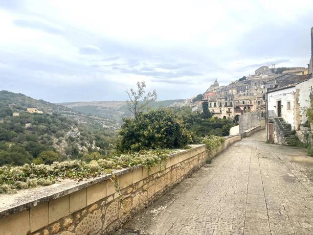 Villa Indipendente in vendita a Ragusa Ibla, Ragusa