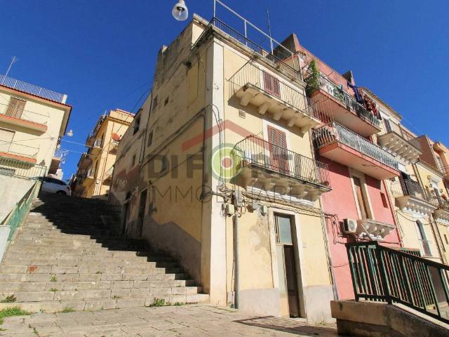 Villa Indipendente in vendita a Cappuccini, Ragusa
