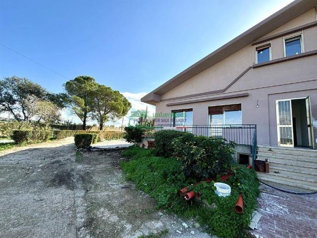 Villa Indipendente in vendita a Ragusa, Sicilia