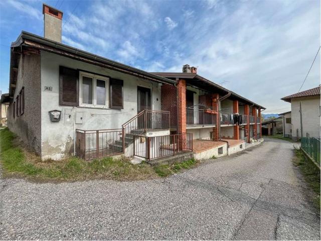 Villa Indipendente in vendita a Ranco, Lombardia