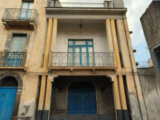 Villa Indipendente in vendita a Quartiere Santa Maria, Randazzo