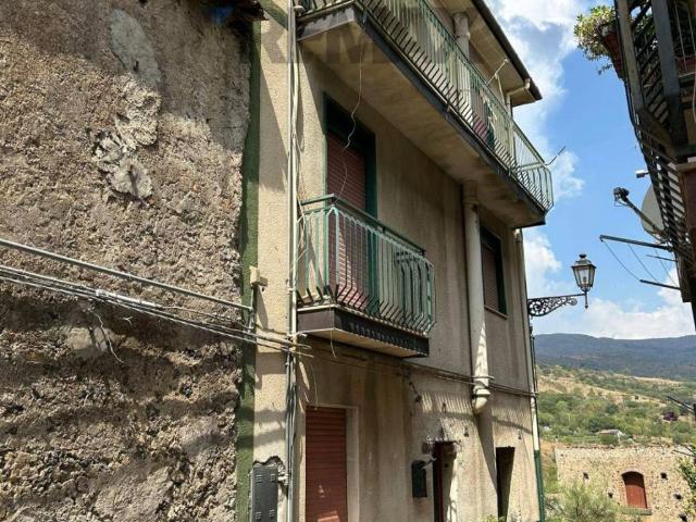 Villa Indipendente in vendita a Randazzo, Sicilia