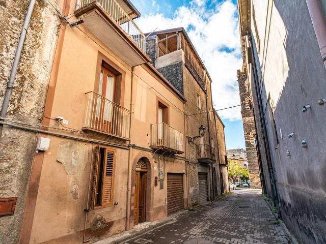 Villa Indipendente in vendita a Randazzo, Sicilia