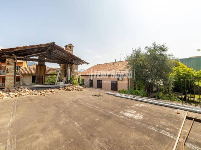Villa Indipendente in vendita a Ranica, Lombardia