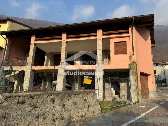 Villa Indipendente in vendita a Madrera, Ranzanico