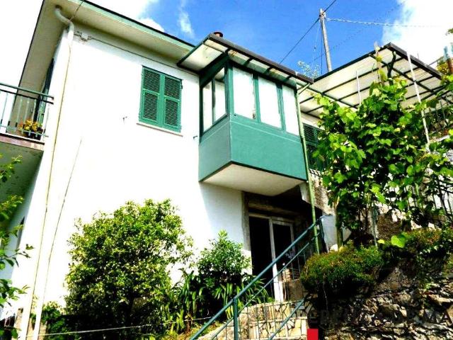 Villa Indipendente in vendita a Rapallo, Liguria