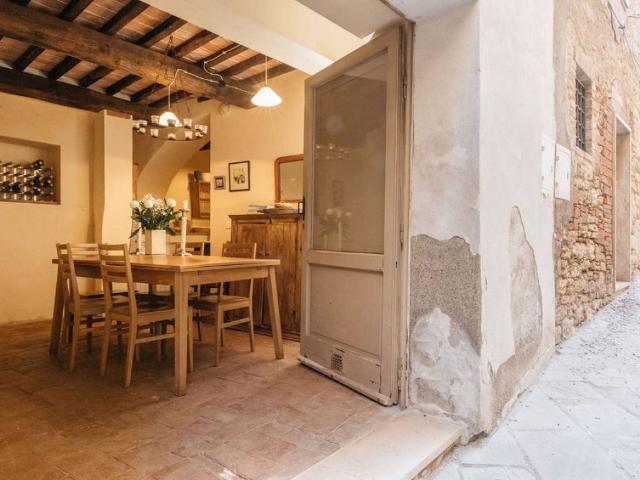 Villa Indipendente in vendita a Rapolano Terme, Toscana