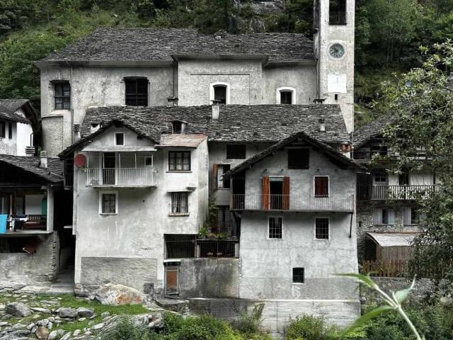 Villa Indipendente in vendita a Piemonte, Vercelli