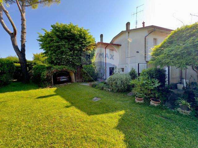 Villa Indipendente in vendita a Ravenna, Reggio Emilia