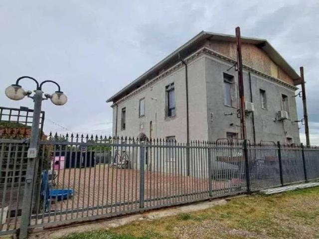 Villa Indipendente in vendita a Conventello, Ravenna