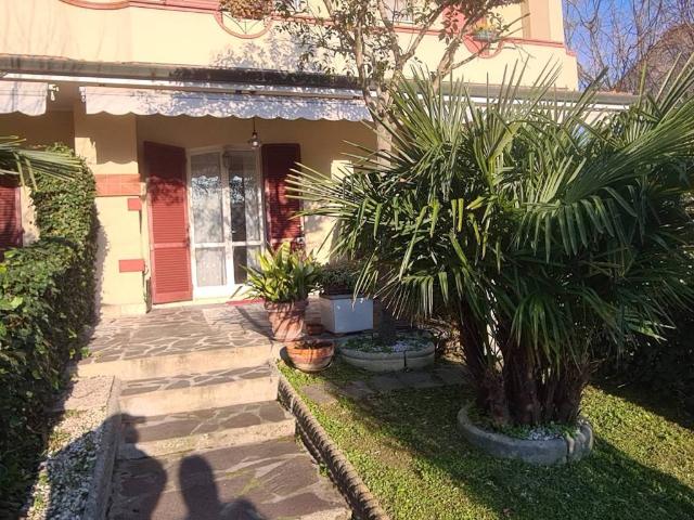 Villa Indipendente in vendita a Ravenna, Reggio Emilia