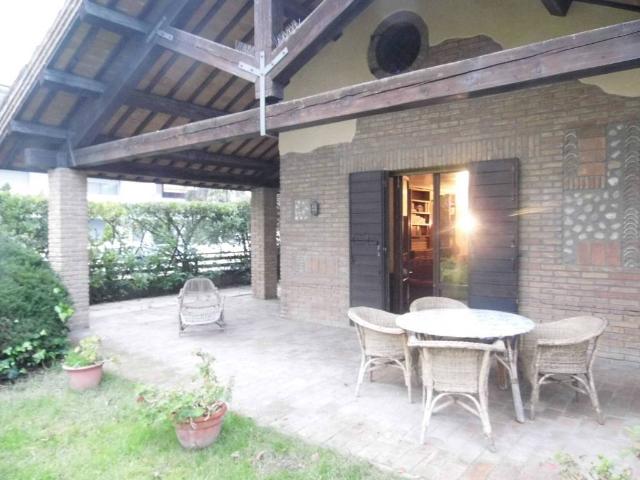 Villa Indipendente in vendita a Ravenna, Reggio Emilia
