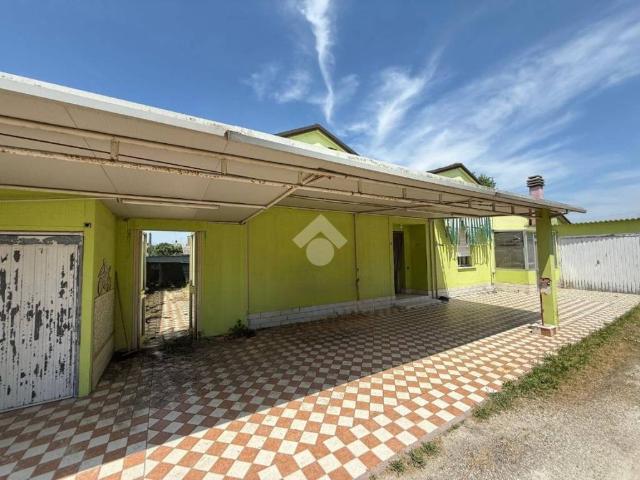 Villa Indipendente in vendita a Conventello, Ravenna