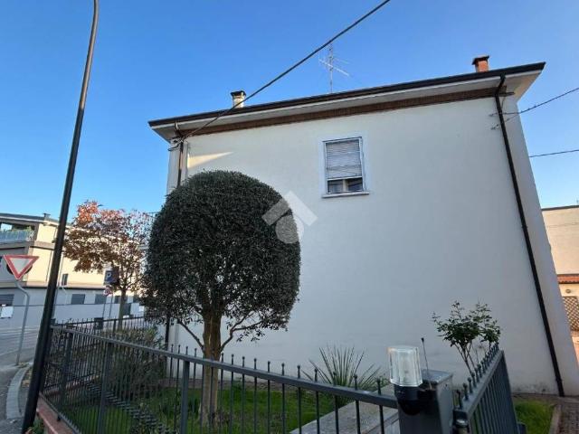Villa Indipendente in vendita a Ravenna, Reggio Emilia