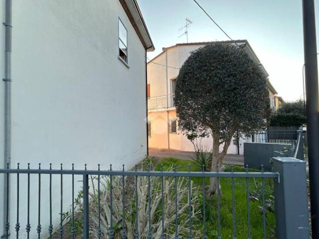 Villa Indipendente in vendita a Ravenna, Reggio Emilia