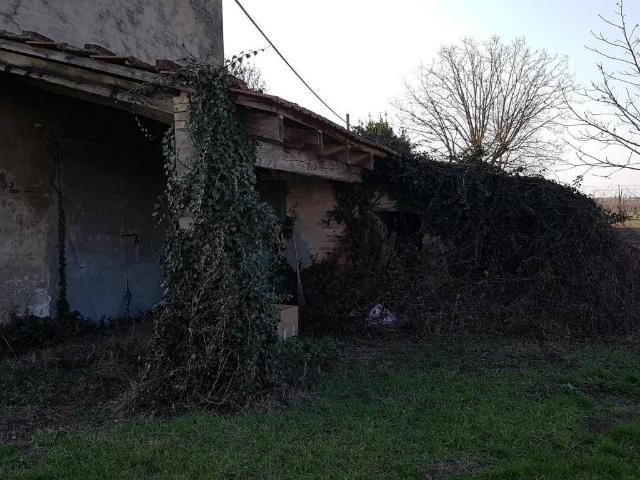 Villa Indipendente in vendita a Ravenna, Reggio Emilia