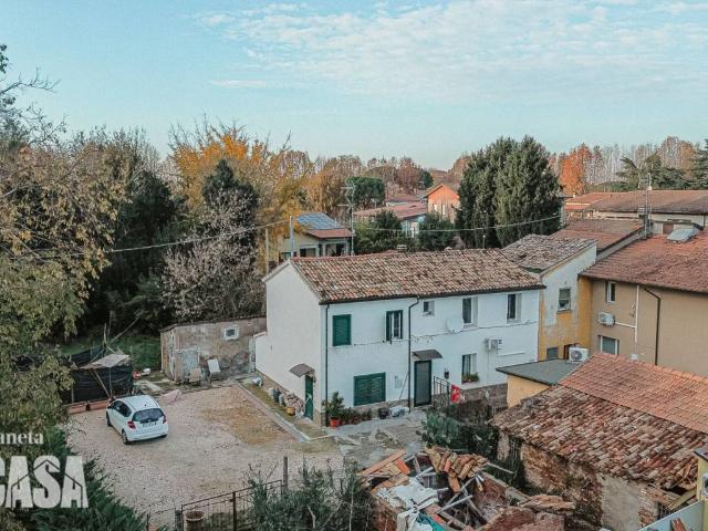 Villa Indipendente in vendita a Ravenna, Reggio Emilia
