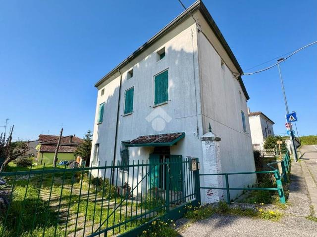 Villa Indipendente in vendita a Ravenna, Reggio Emilia