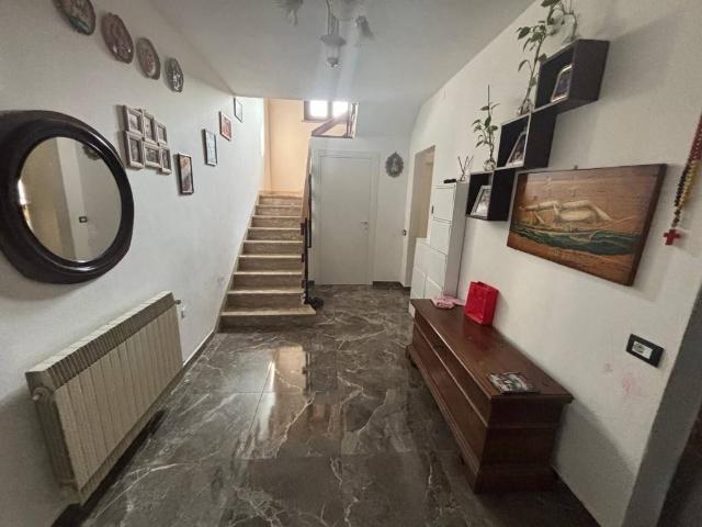 Villa Indipendente in vendita a Ravenna, Reggio Emilia