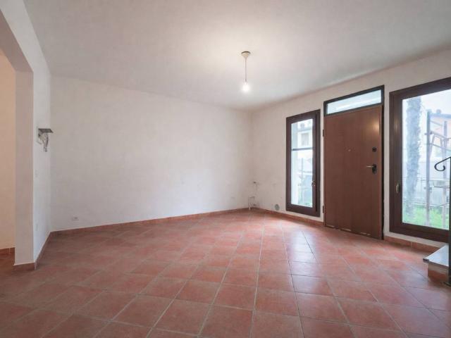 Villa Indipendente in vendita a Ravenna, Reggio Emilia