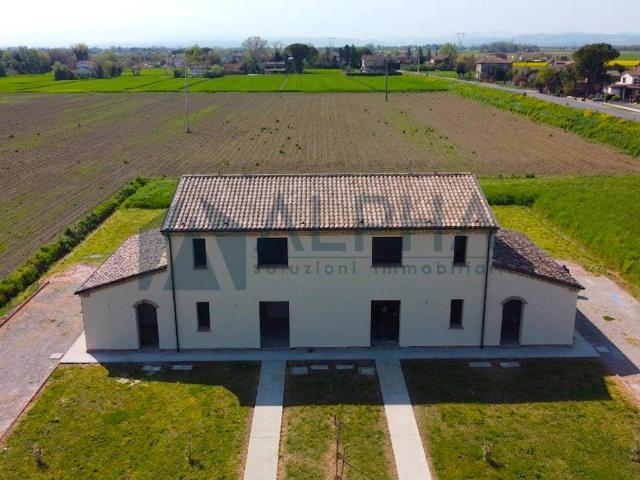 Villa Indipendente in vendita a Ravenna, Reggio Emilia
