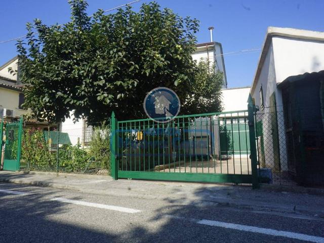 Villa Indipendente in vendita a Ravenna, Reggio Emilia