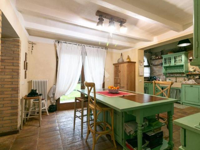 Villa Indipendente in vendita a Ravenna, Reggio Emilia