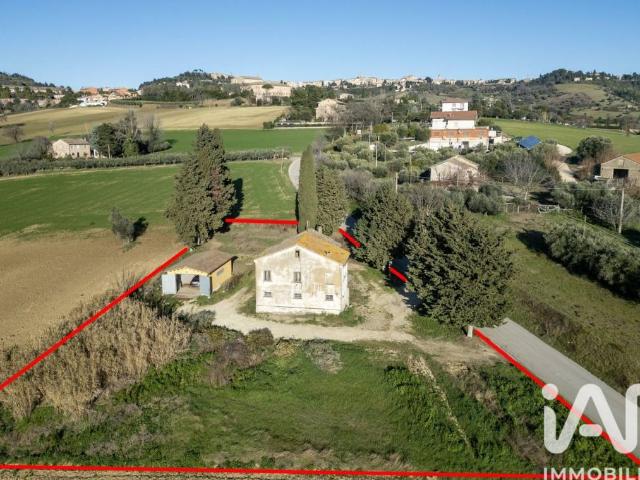 Villa Indipendente in vendita a Contrada Saletta, Marche