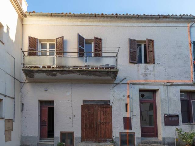 Villa Indipendente in vendita a Castelnuovo, Marche
