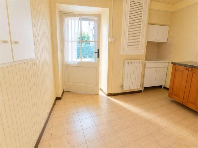Villa Indipendente in vendita a Castelnuovo, Marche