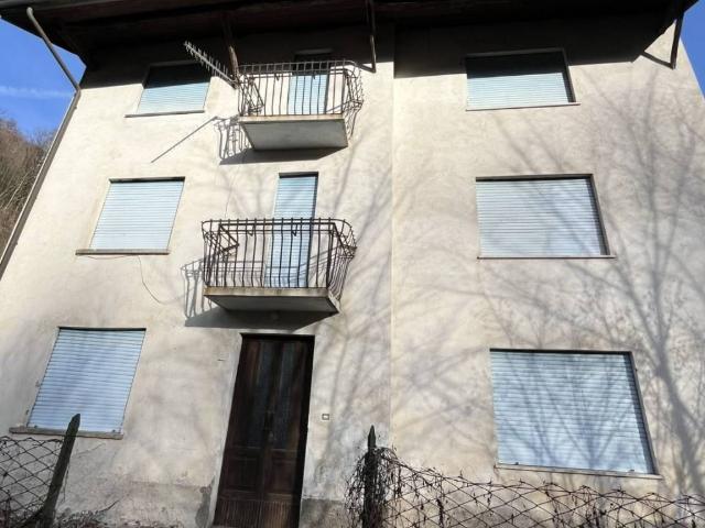 Villa Indipendente in vendita a Recoaro Terme, Veneto