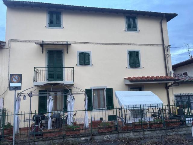 Villa Indipendente in vendita a Unione di Comuni Valdarno e Valdisieve, Reggello