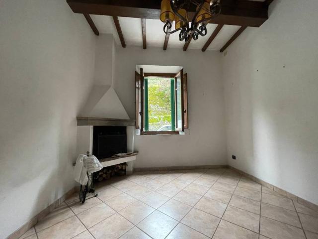 Villa Indipendente in vendita a Unione di Comuni Valdarno e Valdisieve, Reggello