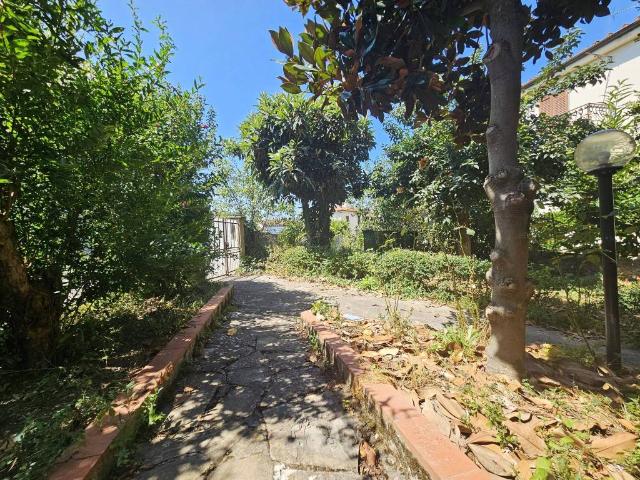 Villa Indipendente in vendita a Unione di Comuni Valdarno e Valdisieve, Reggello