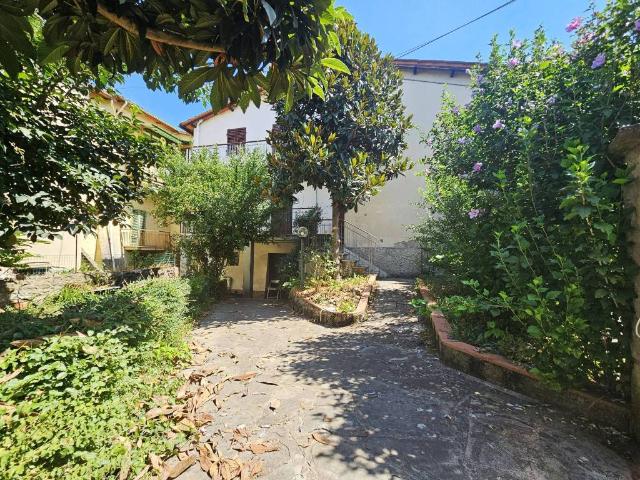 Villa Indipendente in vendita a Unione di Comuni Valdarno e Valdisieve, Reggello