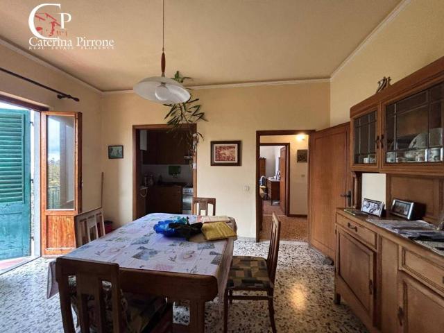 Villa Indipendente in vendita a Unione di Comuni Valdarno e Valdisieve, Reggello