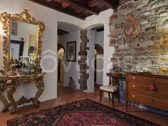 Villa Indipendente in vendita a Unione di Comuni Valdarno e Valdisieve, Reggello