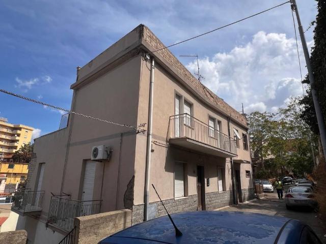 Villa Indipendente in vendita a Reggio di Calabria, Reggio Calabria
